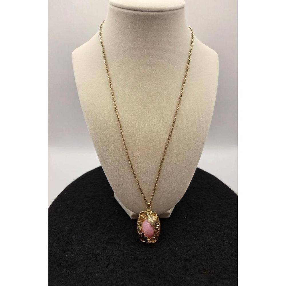 WHITING DAVIS Necklace Victorian Revival Pendant Leaves Pink Speckled Cab